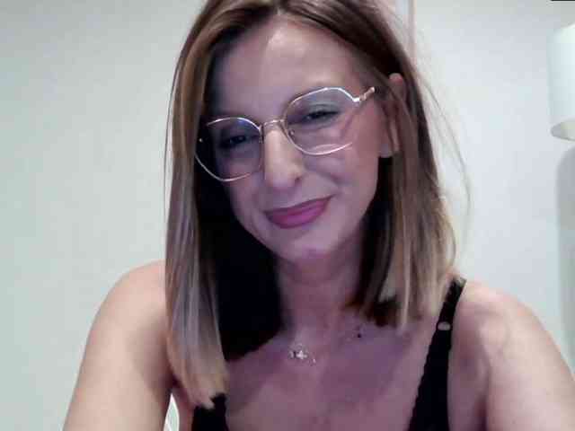 RachellaFox webcam