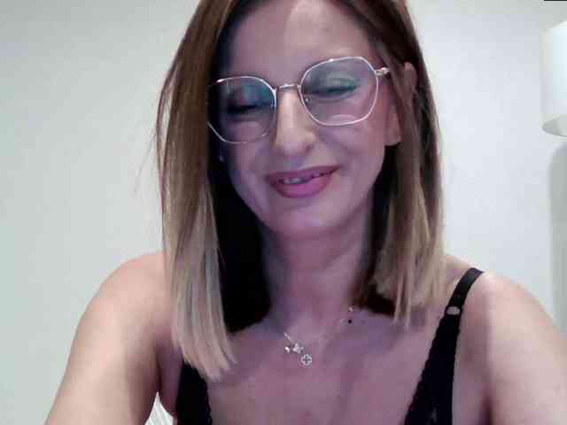 RachellaFox webcam