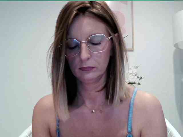 RachellaFox webcam