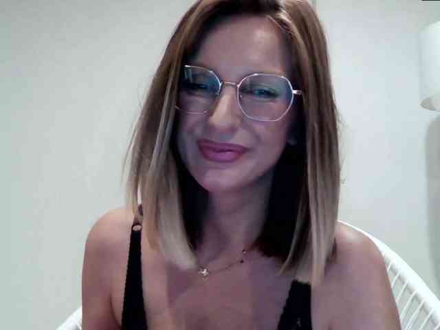 RachellaFox webcam