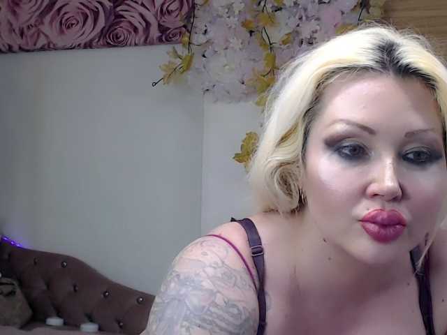 ElyinkPornsta's BongaCams show and profile