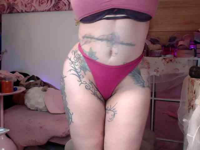 ElyinkPornsta webcam