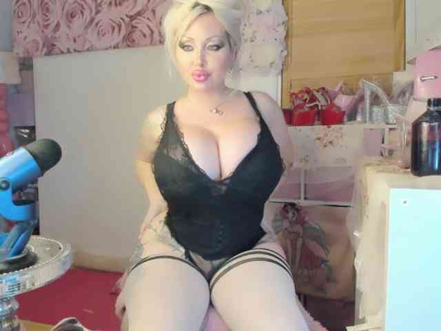 ElyinkPornsta webcam