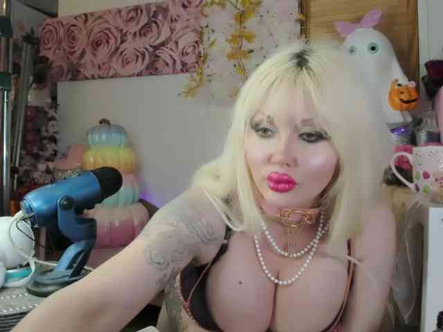 ElyinkPornsta webcam