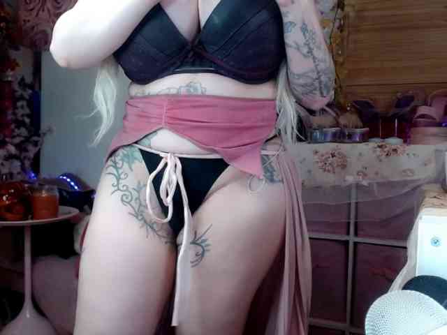 ElyinkPornsta webcam