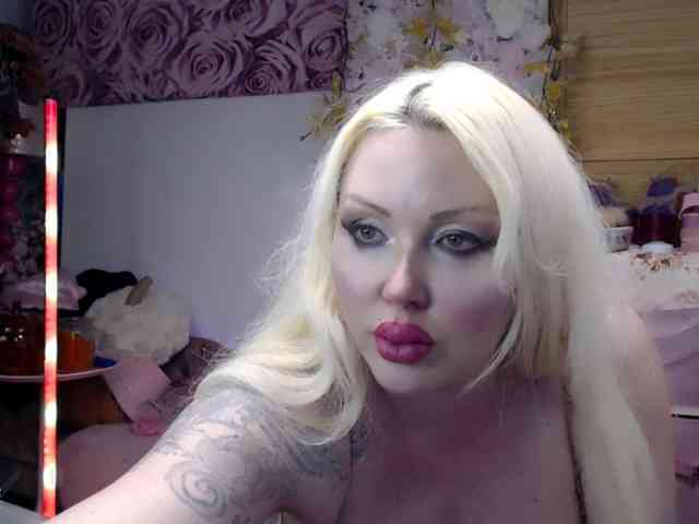 ElyinkPornsta webcam