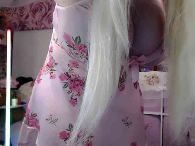 ElyinkPornsta webcam