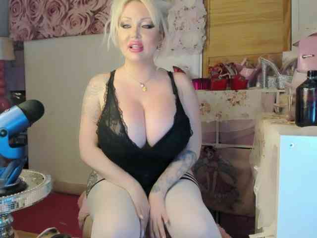 ElyinkPornsta webcam
