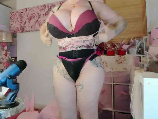 ElyinkPornsta webcam