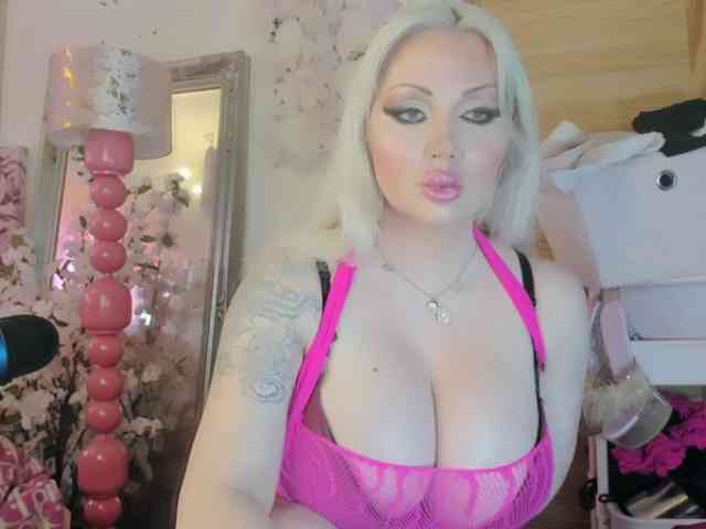 ElyinkPornsta webcam