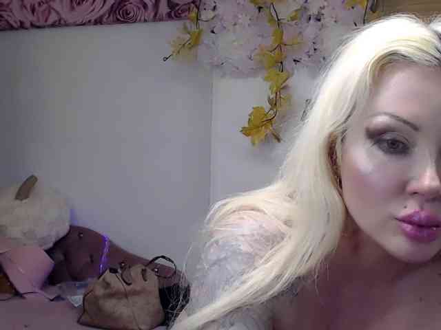 ElyinkPornsta webcam