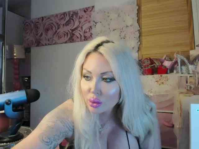 ElyinkPornsta webcam