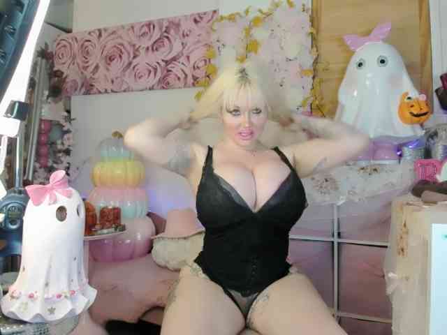 ElyinkPornsta webcam