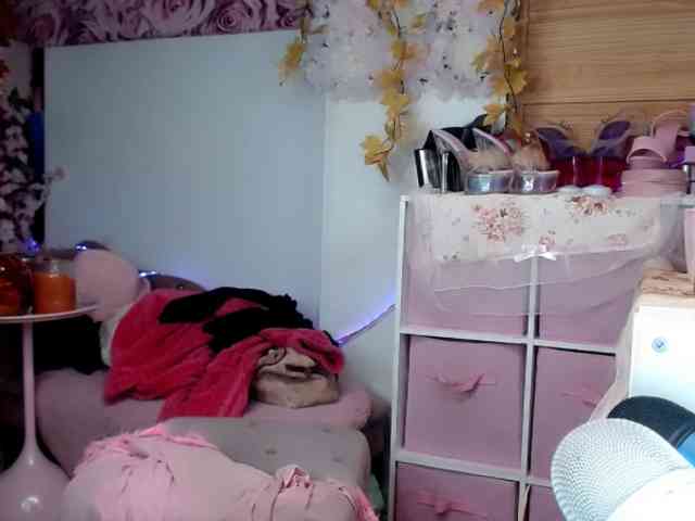 ElyinkPornsta webcam