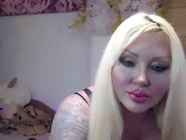 ElyinkPornsta webcam