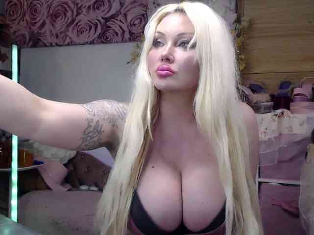 ElyinkPornsta webcam