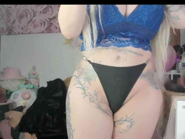 ElyinkPornsta webcam