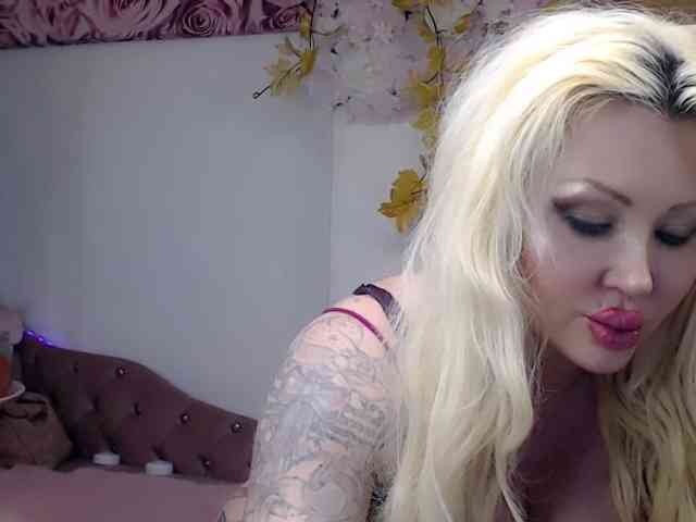 ElyinkPornsta webcam