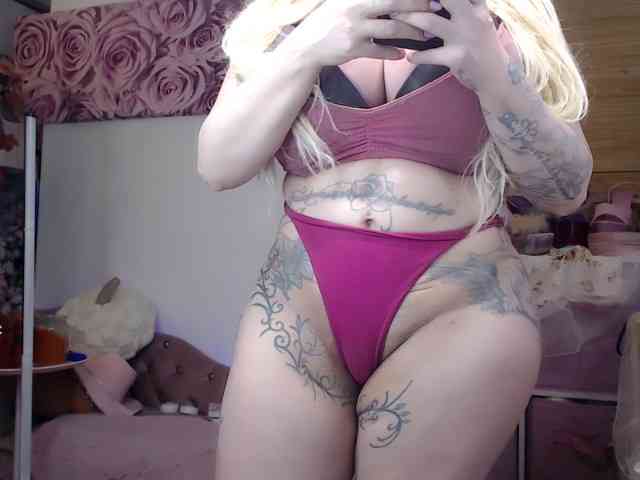 ElyinkPornsta webcam