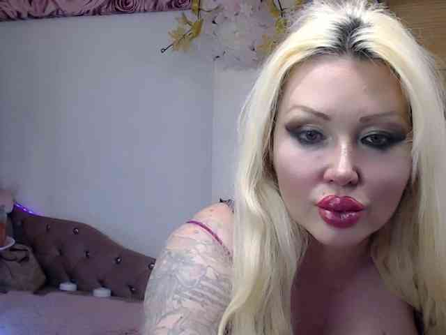 ElyinkPornsta webcam