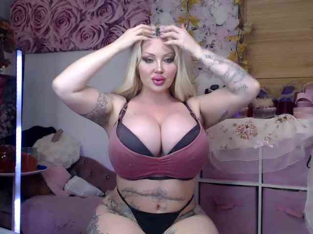 ElyinkPornsta webcam