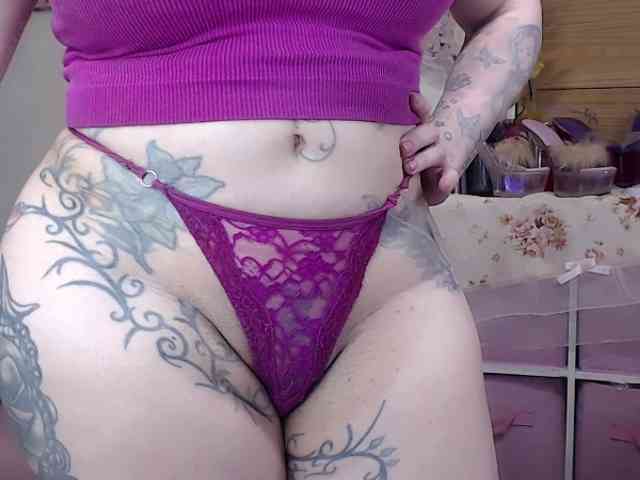 ElyinkPornsta webcam