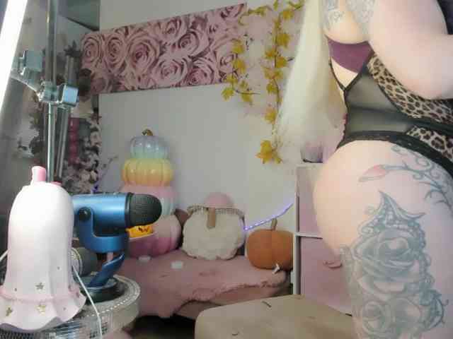 ElyinkPornsta webcam