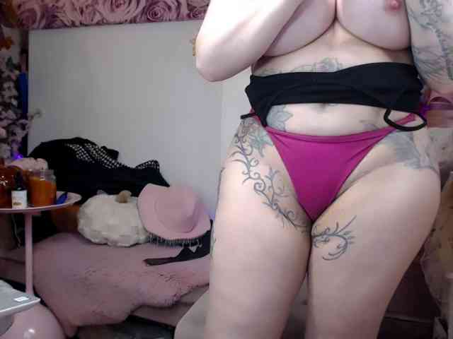 ElyinkPornsta webcam