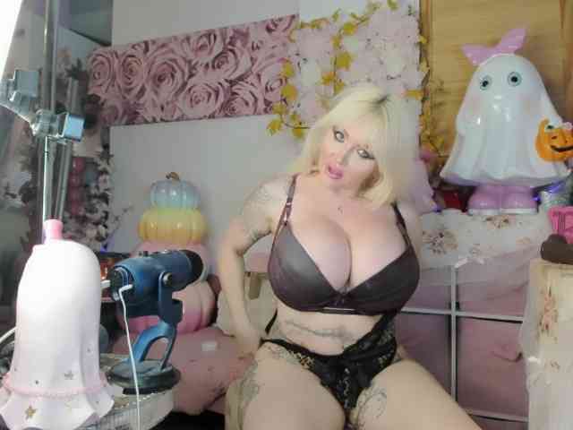 ElyinkPornsta webcam