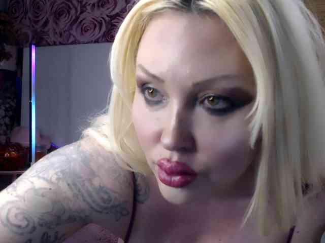 ElyinkPornsta ElyinkPornsta