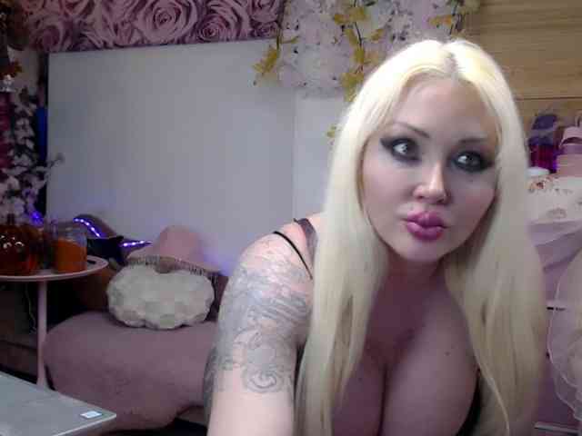 ElyinkPornsta webcam