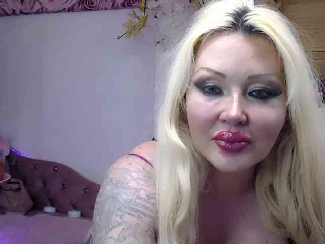 ElyinkPornsta webcam