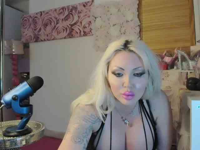 ElyinkPornsta webcam