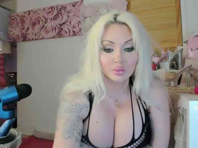 ElyinkPornsta webcam