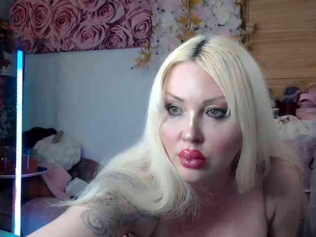 ElyinkPornsta webcam