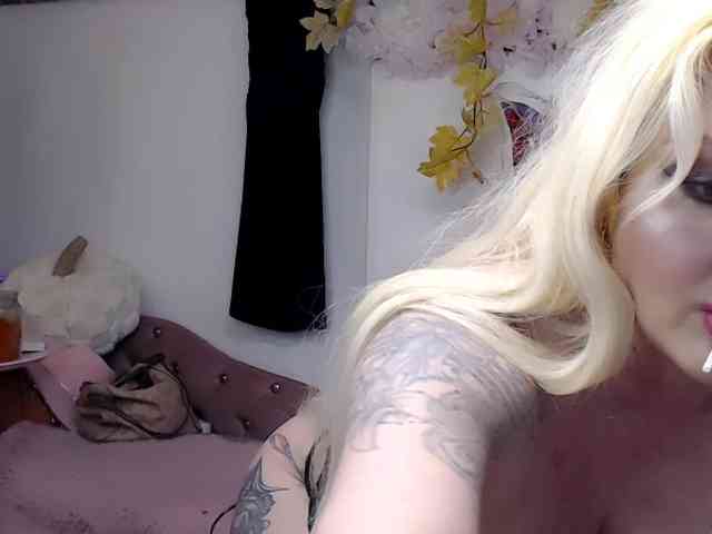 ElyinkPornsta webcam