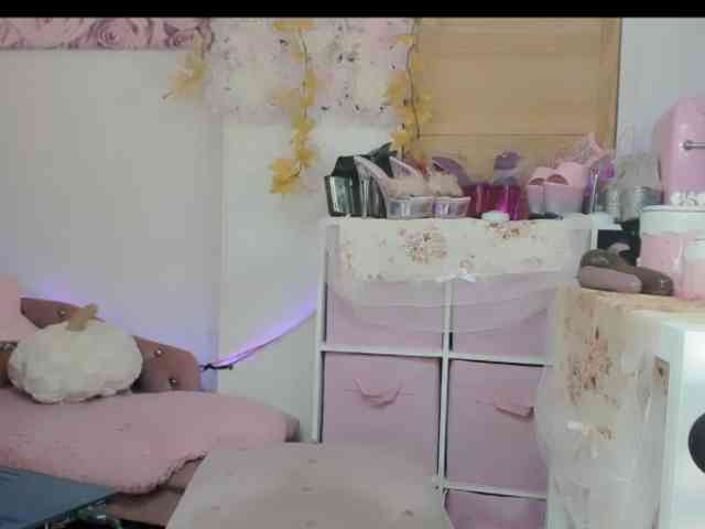 ElyinkPornsta webcam