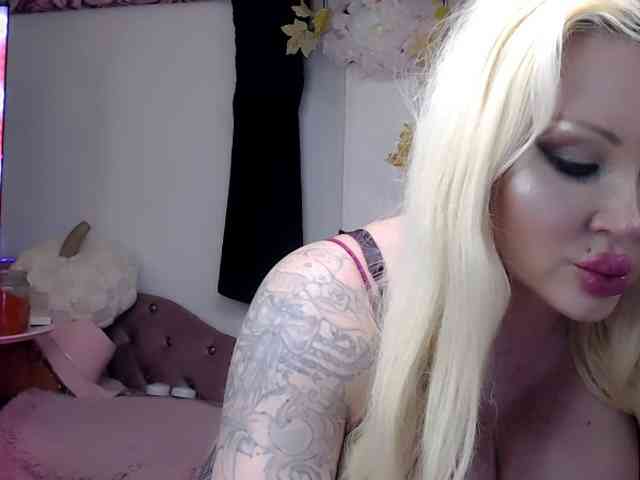 ElyinkPornsta webcam