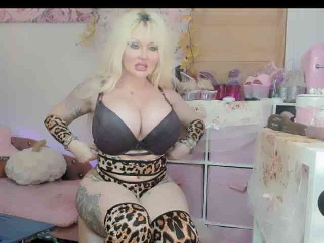 ElyinkPornsta webcam