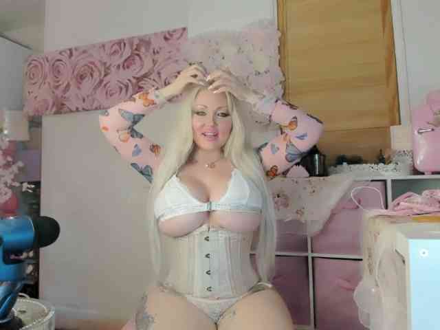 ElyinkPornsta webcam