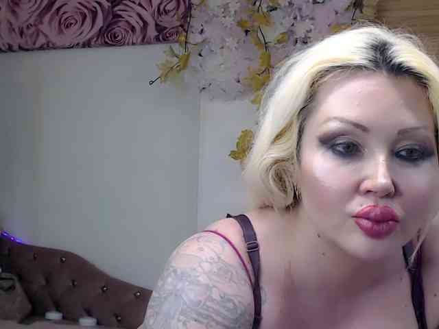 ElyinkPornsta webcam