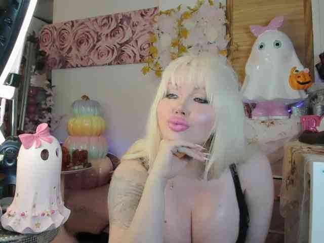 ElyinkPornsta webcam