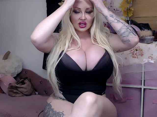 ElyinkPornsta webcam