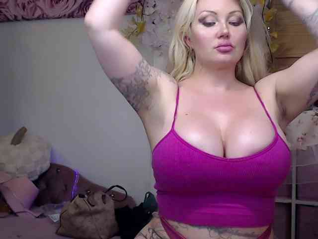 ElyinkPornsta webcam