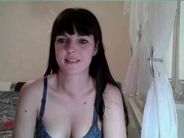 HotBrianna webcam