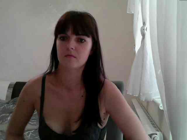 HotBrianna webcam