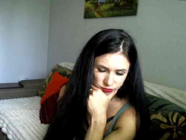MilfLunna webcam