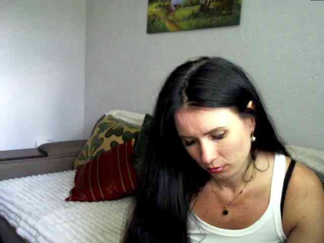 MilfLunna webcam