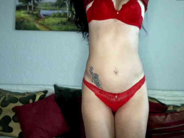MilfLunna webcam