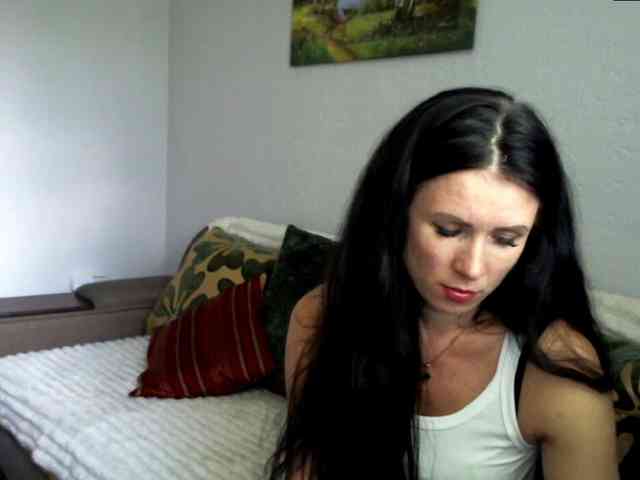 MilfLunna webcam